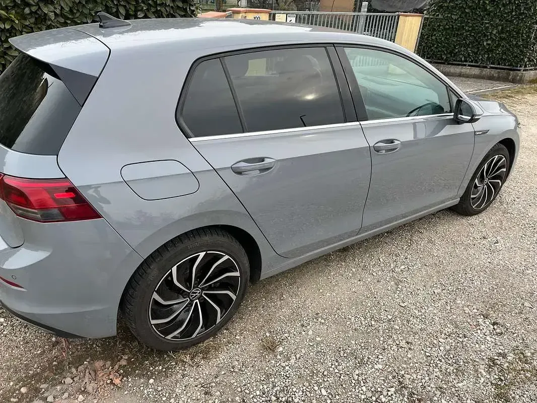Usata VW Golf VIII Style 150 CV (110 kW) 2020 Grigio Berlina