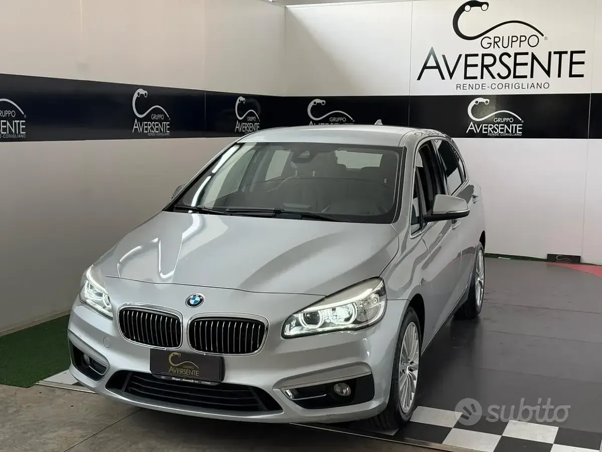 Usata BMW 218 Luxury Line 150 CV (110 kW) 2015 Grigio Station wagon