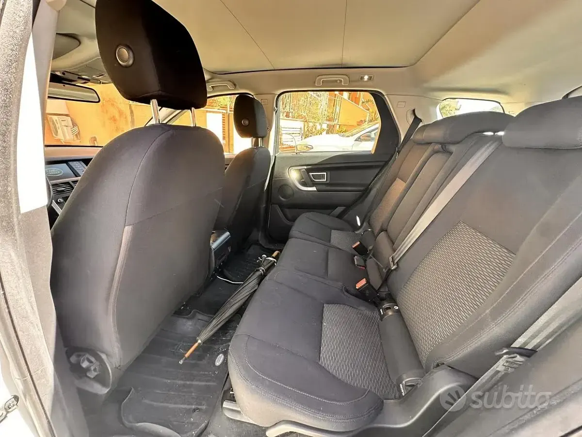 Usata Land Rover Discovery 5 179 CV (131 kW) 2017 Bianco SUV