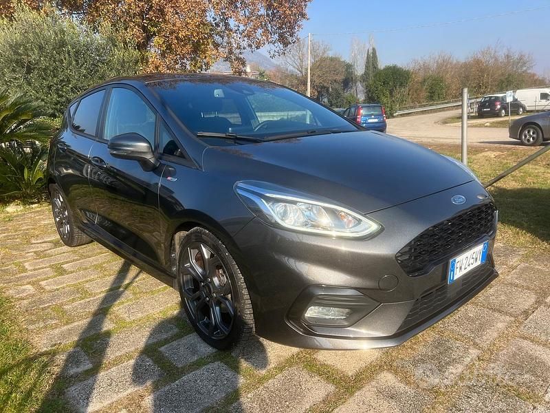 Usata Ford Fiesta ST-Line 86 CV (63 kW) 2019 Grigio Berlina