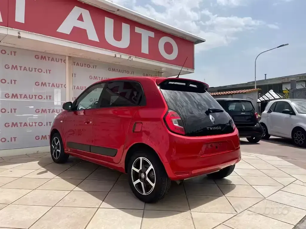Usata Renault Twingo LIMITED 69 CV (50 kW) 2020 Rosso Utilitaria