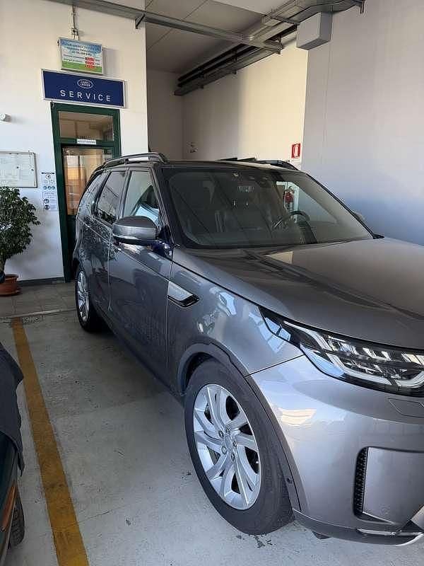 Usado Land Rover Discovery 5 HSE 306 HP (225 kW) 2019 Cinzento SUV