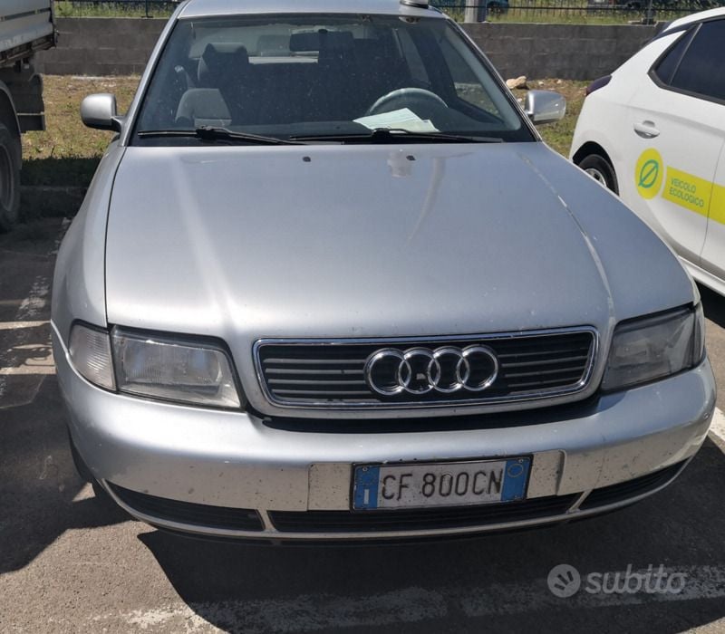Usata Audi A4 1998 Grigio Berlina