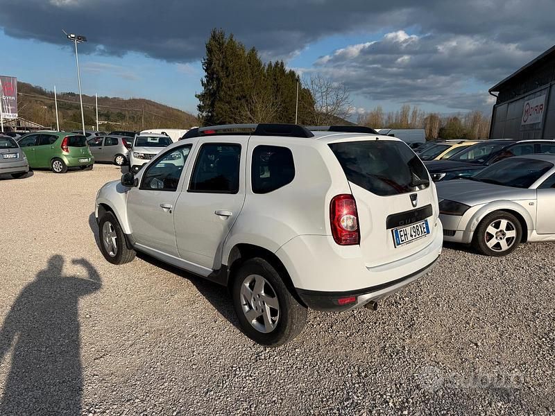 Usata Dacia Duster Lauréate 110 CV (80 kW) 2011 Bianco SUV