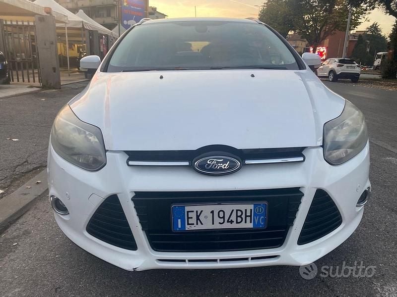 Usata Ford Focus Titanium 95 CV (69 kW) 2011 Bianco Station wagon
