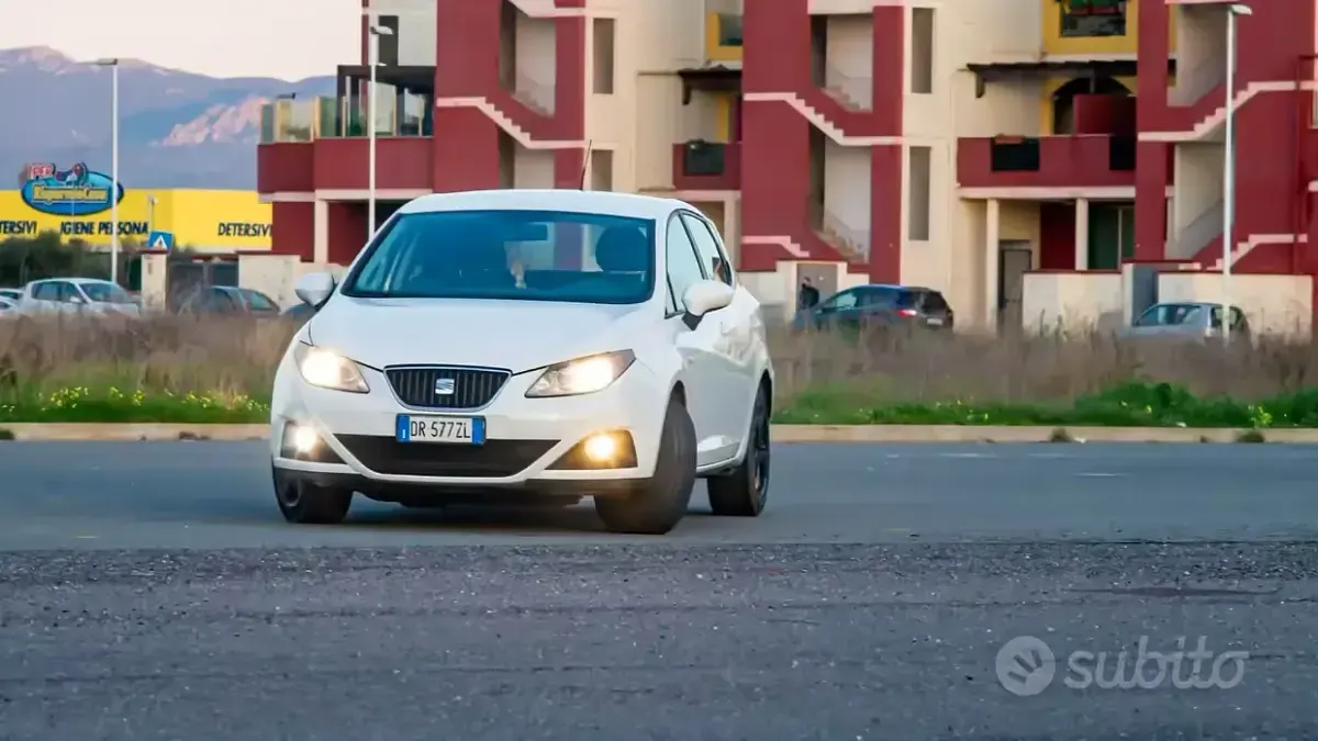 Usata Seat Ibiza 80 CV (58 kW) 2008 Bianco Berlina
