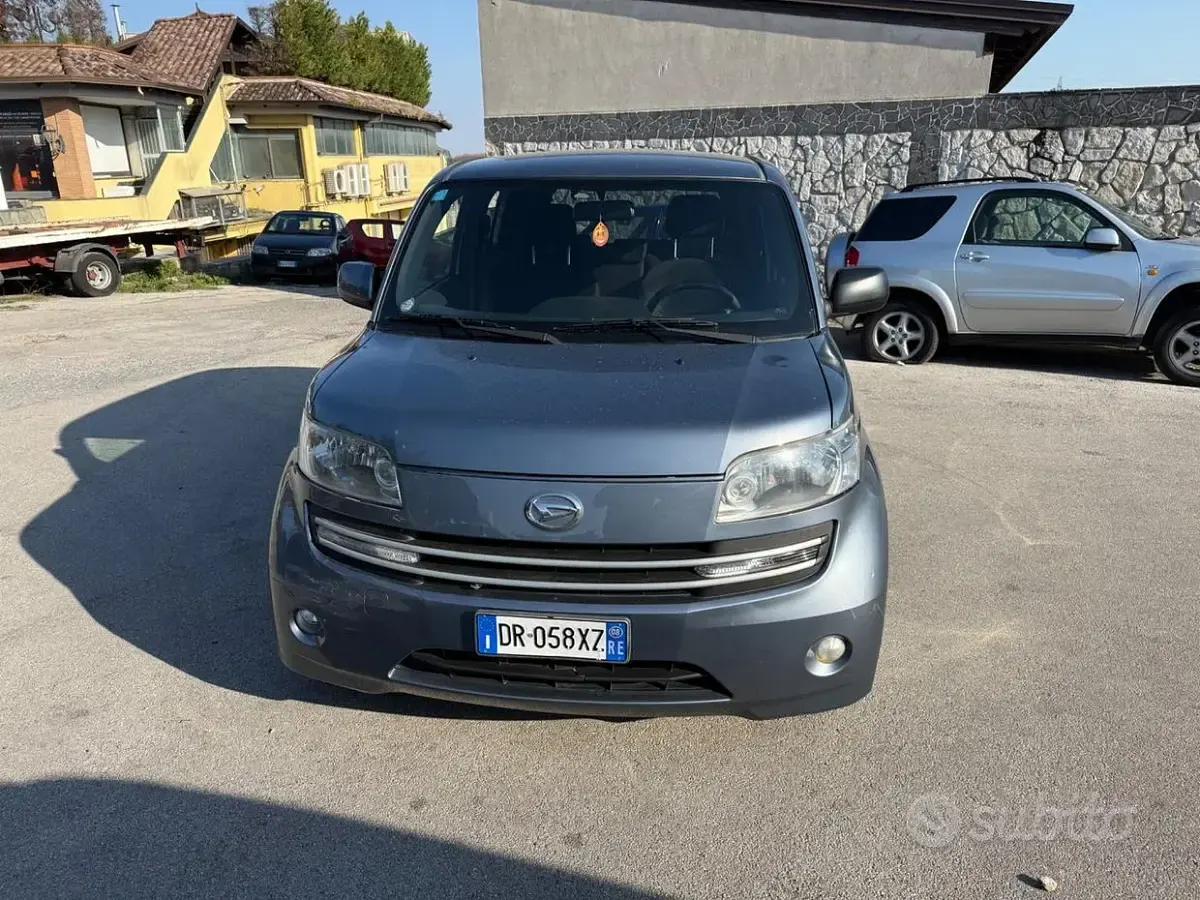 Usata Daihatsu Materia HIRO 103 CV (75 kW) 2008 Grigio Monovolume