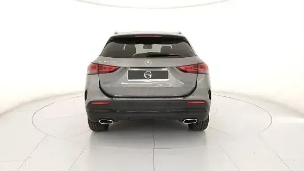 Usata Mercedes GLA250 Premium 160 CV (117 kW) 2021 Grigio SUV