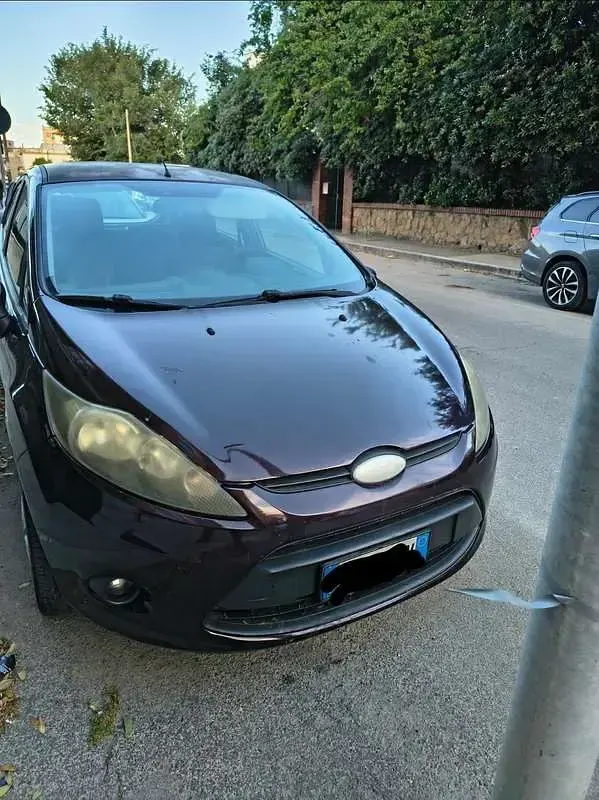 Usata Ford Fiesta 95 CV (69 kW) 2010 Berlina