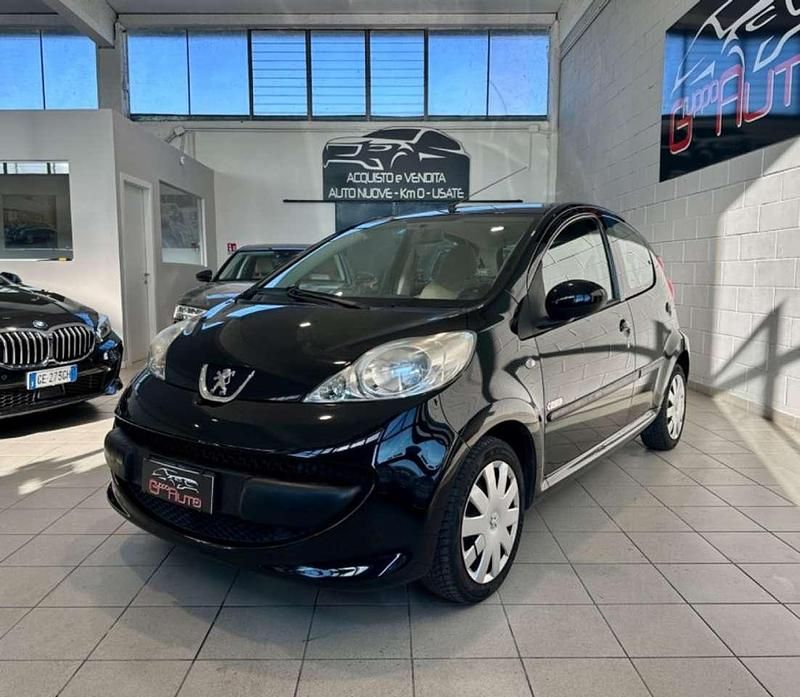 Nero Usata 2008 Peugeot 107 Due volumi | 4900 € (Cara) - Immagine 1/4