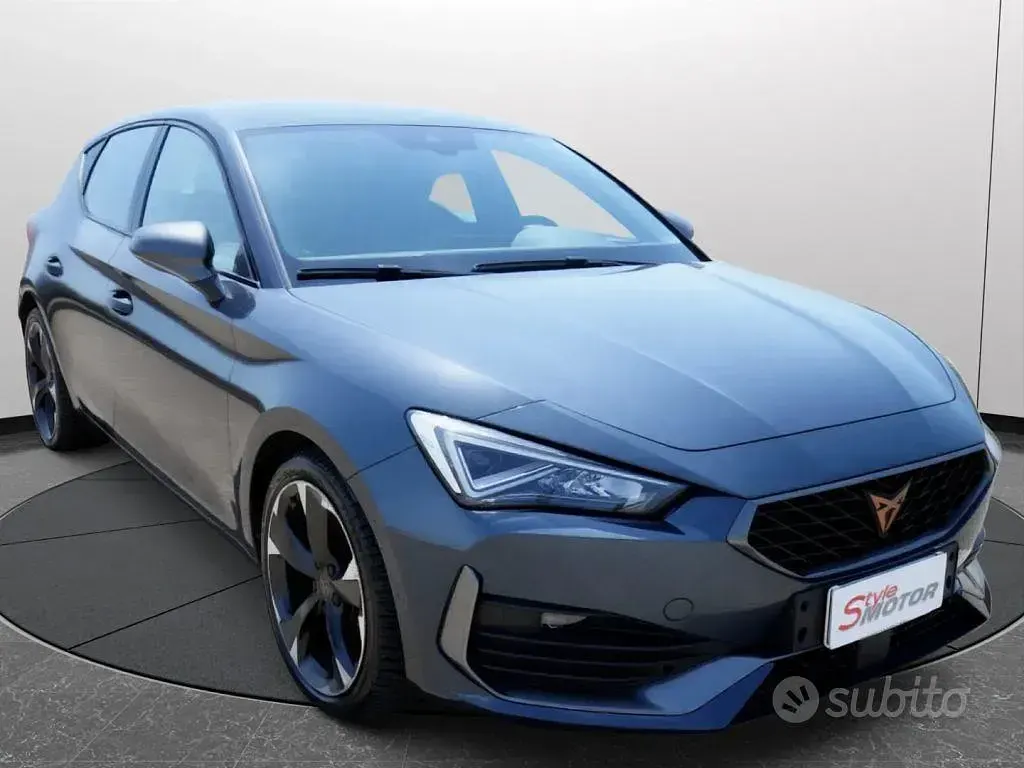Usata Cupra Leon 150 CV (110 kW) 2024 Grigio Berlina