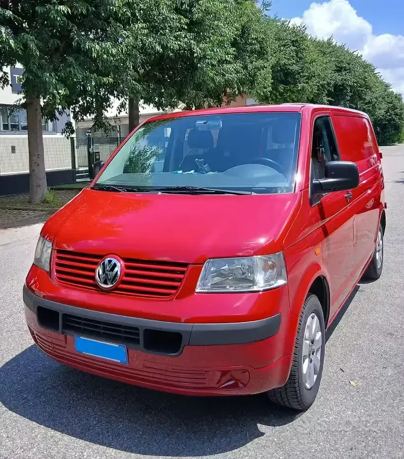 Usata VW Transporter 131 CV (96 kW) 2004 Rosso Furgone