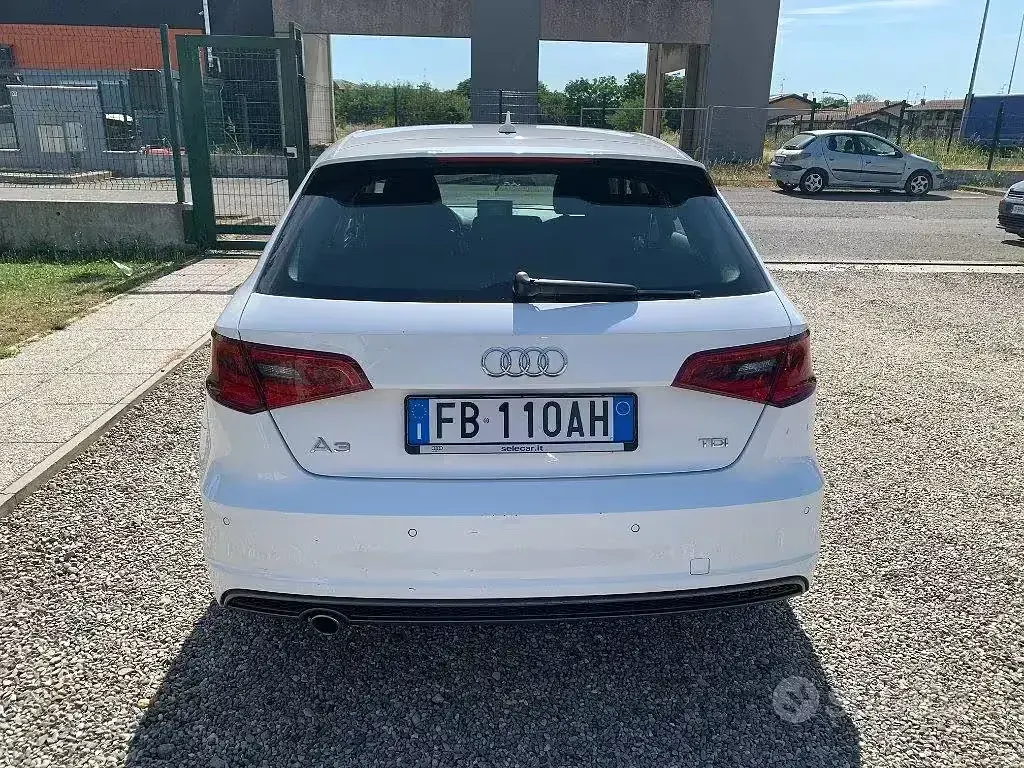 Usata Audi A3 Admired 110 CV (80 kW) 2015 Bianco Berlina