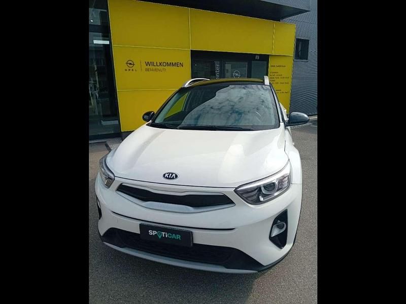 Usata Kia Stonic Style 116 CV (85 kW) 2020 0q bianco puro SUV