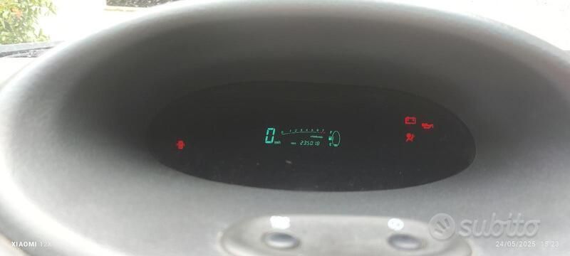 Usata Toyota Yaris 2002 Grigio Utilitaria