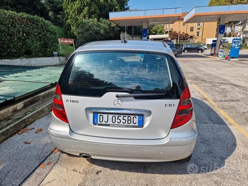 Usata Mercedes A180 109 CV (80 kW) 2004 Berlina
