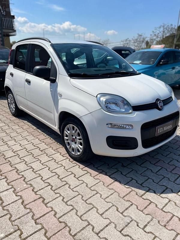 Usata Fiat Panda Easy 69 CV (50 kW) 2014 Bianco Utilitaria