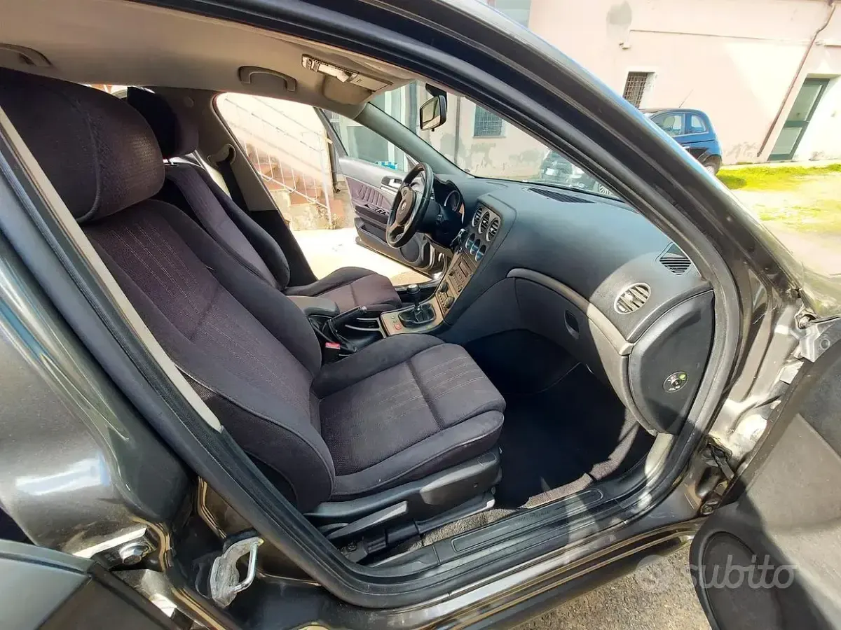 Usata Alfa Romeo 159 150 CV (110 kW) 2008 Grigio Berlina