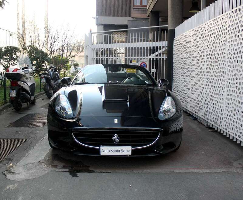 Usata Ferrari California 460 CV (338 kW) 2009 Nero daytona met. Cabrio