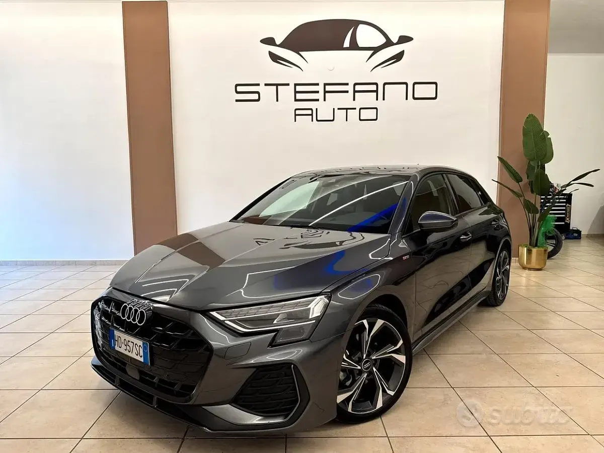 Usata Audi A3 S-Line 150 CV (110 kW) 2025 Grigio Berlina