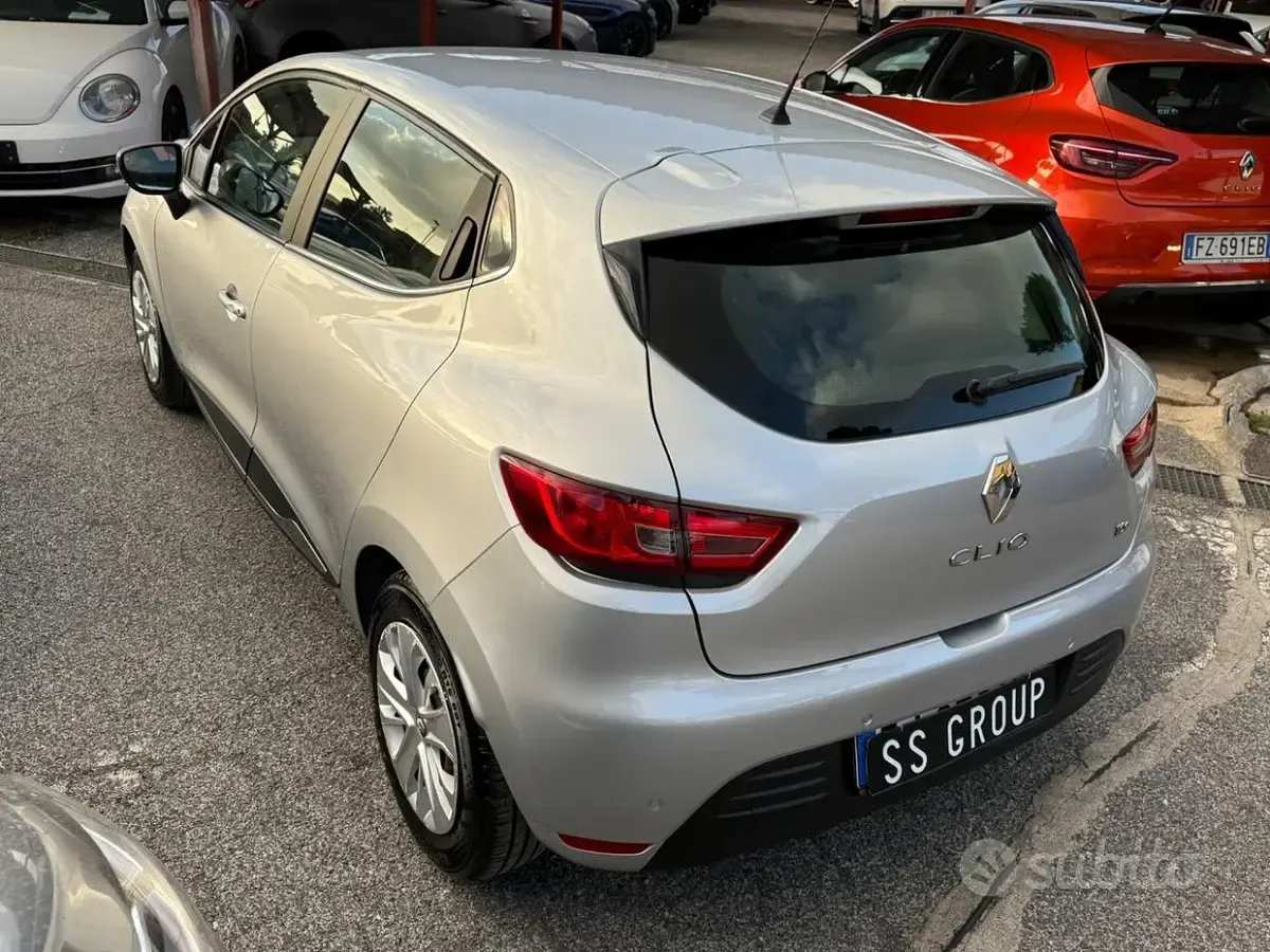 Usata Renault Clio IV Life 90 CV (66 kW) 2017 Grigio Berlina