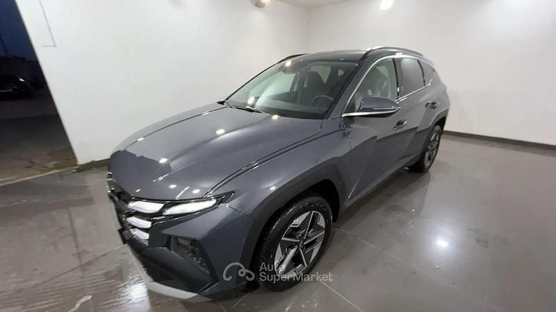 Nuova Hyundai Tucson 179 CV (131 kW) 2026 Gray SUV