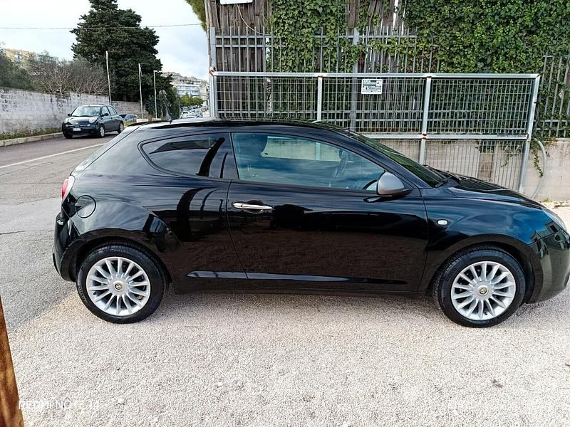 Usata Alfa Romeo MiTo Distinctive 78 CV (57 kW) 2015 Nero Utilitaria