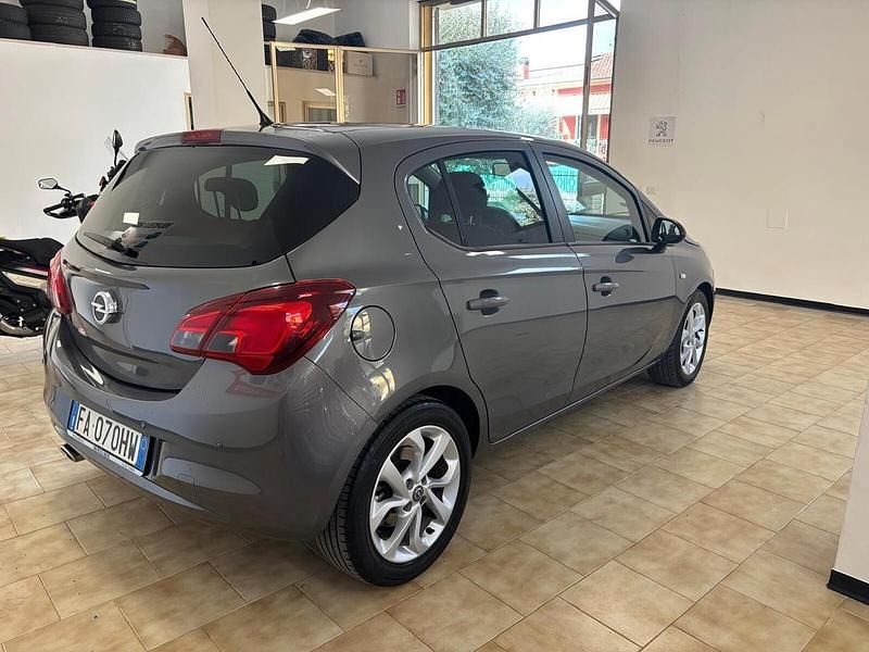 Usata Opel Corsa 75 CV (55 kW) 2015 Grigio Berlina