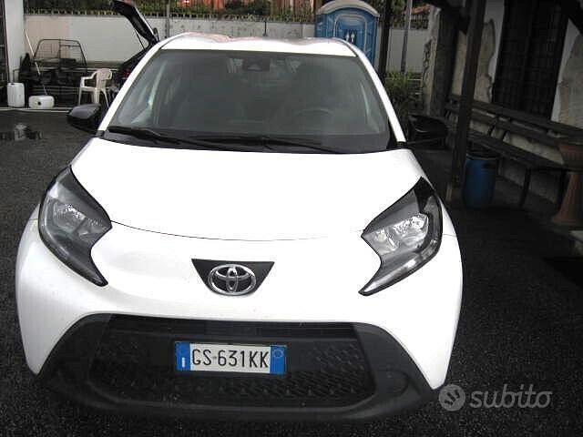 Usata Toyota Aygo X Lounge 72 CV (52 kW) 2024 Bianco SUV