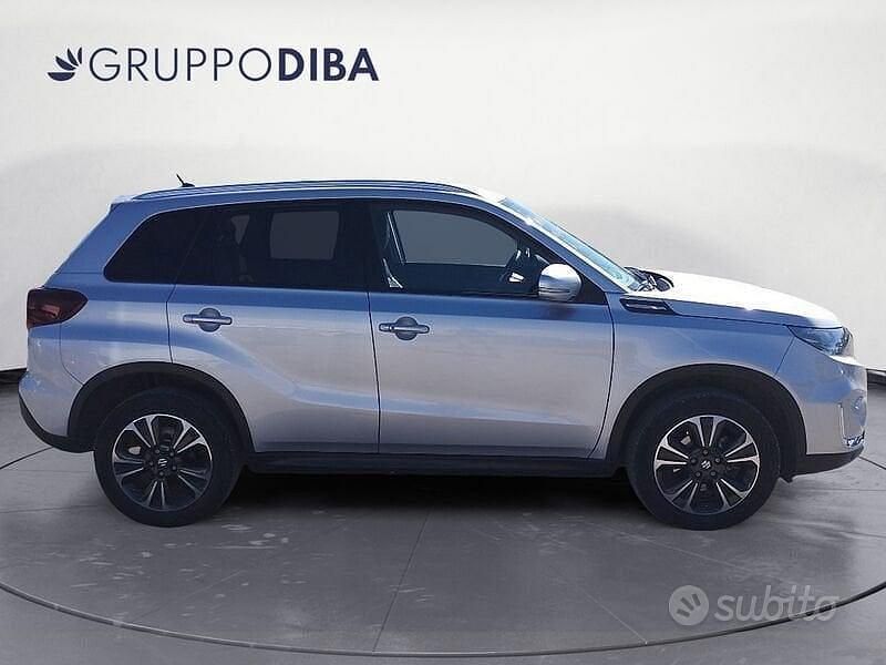 Usata Suzuki Vitara Cool 129 CV (94 kW) 2023 Grigio SUV