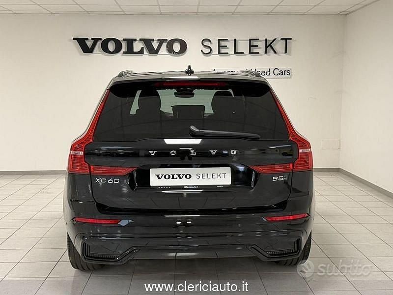 Usata Volvo XC60 Plus 250 CV (183 kW) 2025 Nero SUV