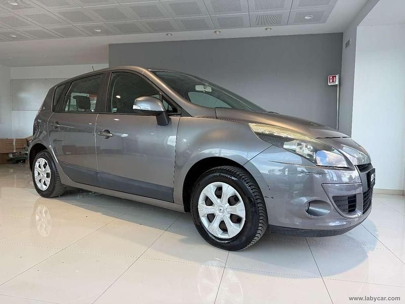 Usata Renault Scénic III 110 CV (80 kW) 2010 Grigio Monovolume