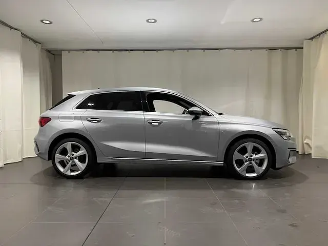 Usata Audi A3 Advanced 116 CV (85 kW) 2023 Argento Berlina