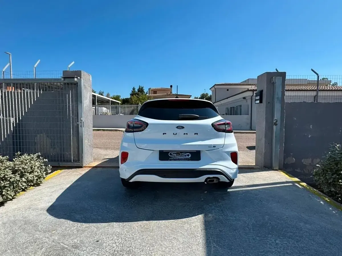 Begagnad Ford Puma ST-Line 125 HK (91 kW) 2023 Vit SUV
