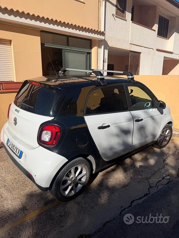Usata Smart ForFour 71 CV (52 kW) 2017 Bianco Utilitaria