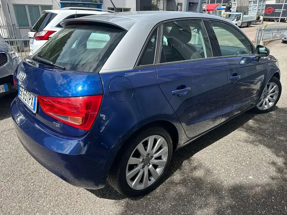 Usata Audi A1 Ambition 90 CV (66 kW) 2013 Scubablau metallic Utilitaria