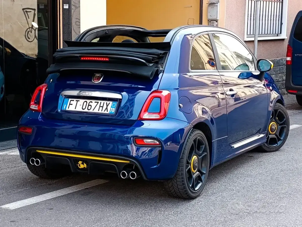 Usata Abarth 595C Pista 160 CV (117 kW) 2019 Blu Cabrio