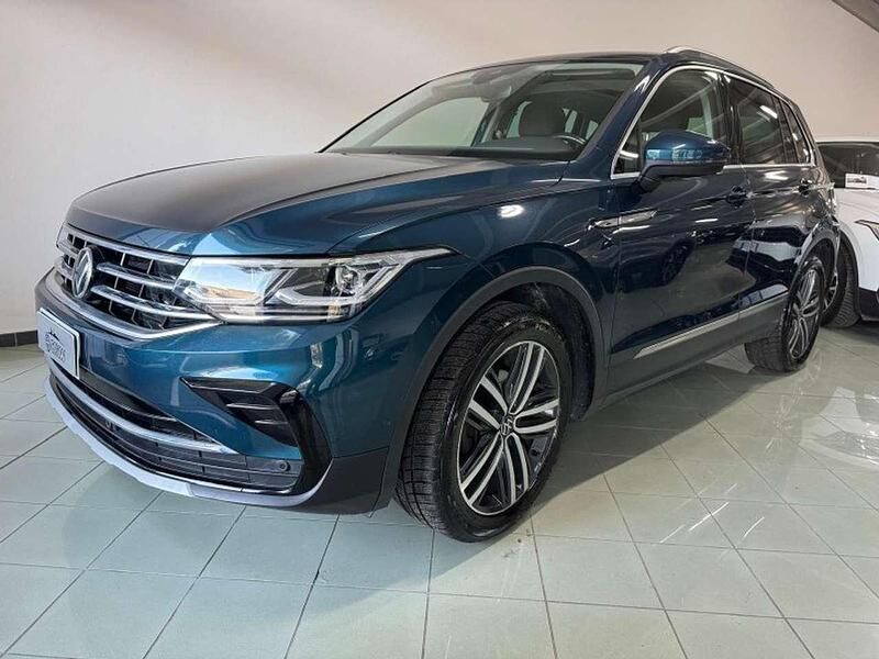 Usata VW Tiguan Elegance 150 CV (110 kW) 2020 Blu/azzurro SUV