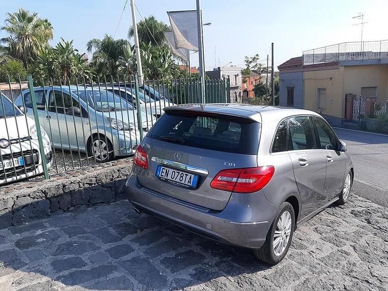Usata Mercedes B200 136 CV (100 kW) 2012 Monovolume