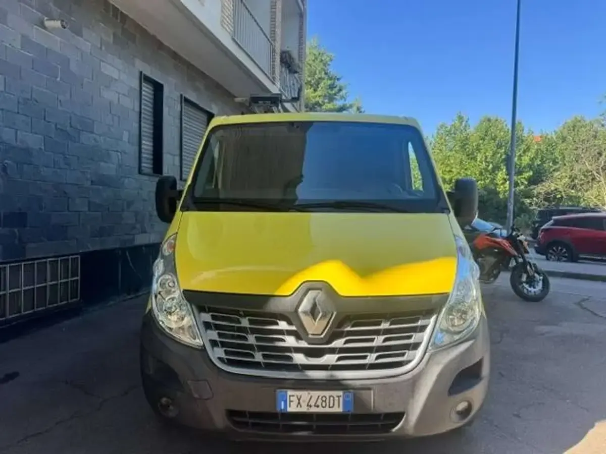 Usata Renault Master 131 CV (96 kW) 2019 Giallo Furgone