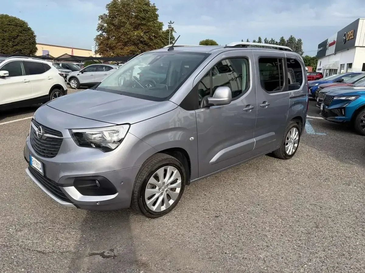 Usata Opel Combo Life Innovation 131 CV (96 kW) 2019 Other Monovolume