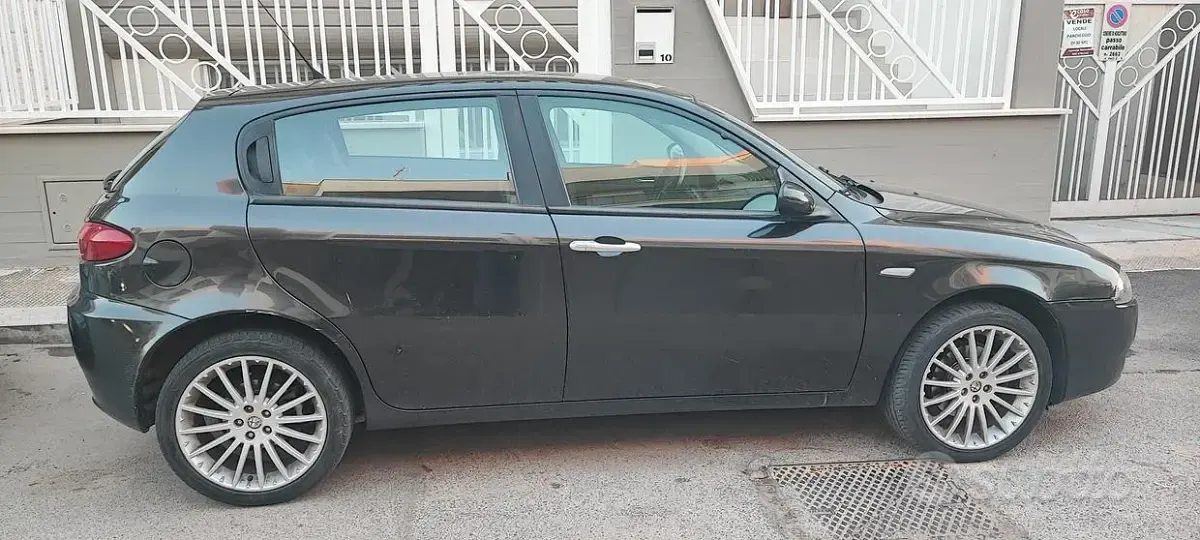 Usata Alfa Romeo 147 116 CV (85 kW) 2006 Utilitaria