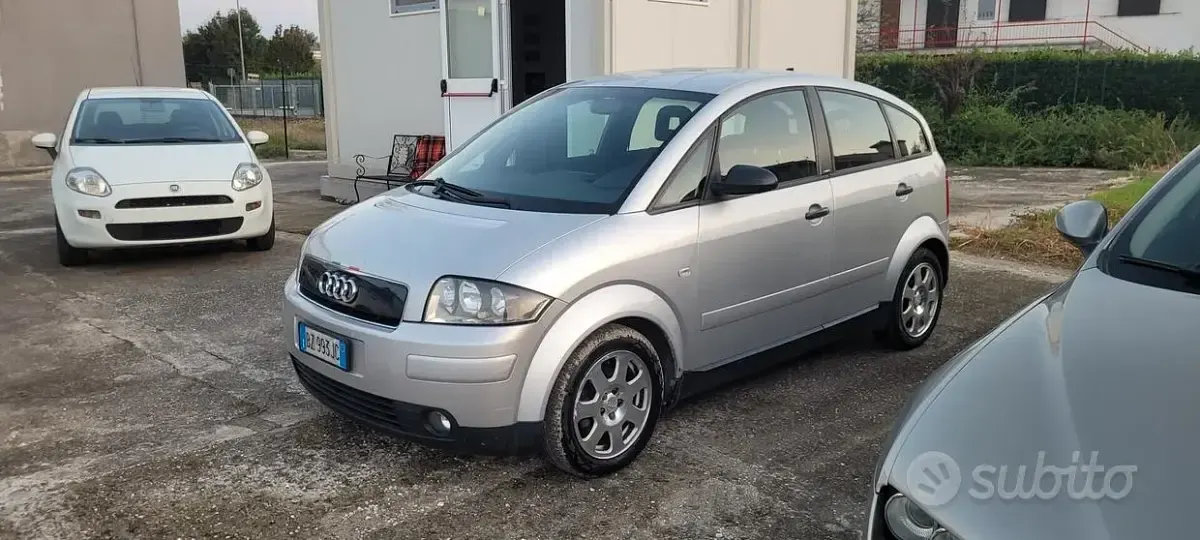 Usata Audi A2 75 CV (55 kW) 2005 Grigio Utilitaria