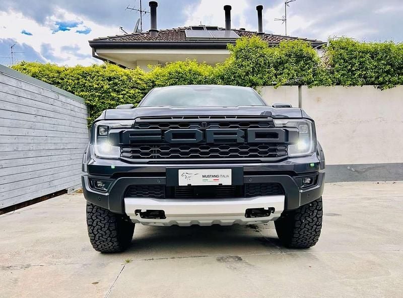 Nuova Ford Ranger Raptor 292 CV (214 kW) 2025 Meteor grey Pick-up