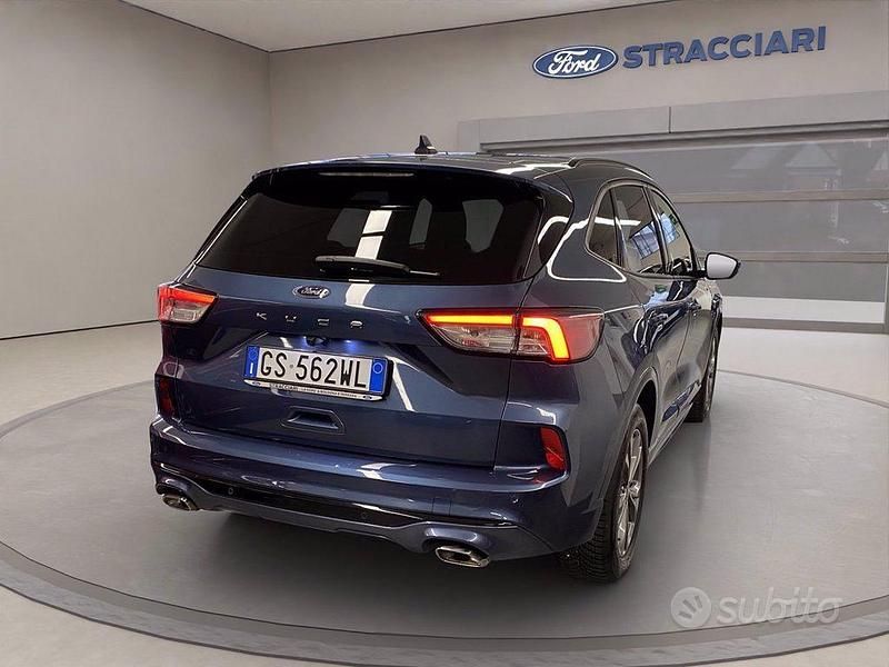 Usata Ford Kuga ST-Line 120 CV (88 kW) 2024 Blu metallizzato SUV