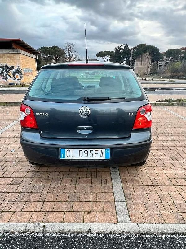 Usata VW Polo 75 CV (55 kW) 2003 Grigio Berlina