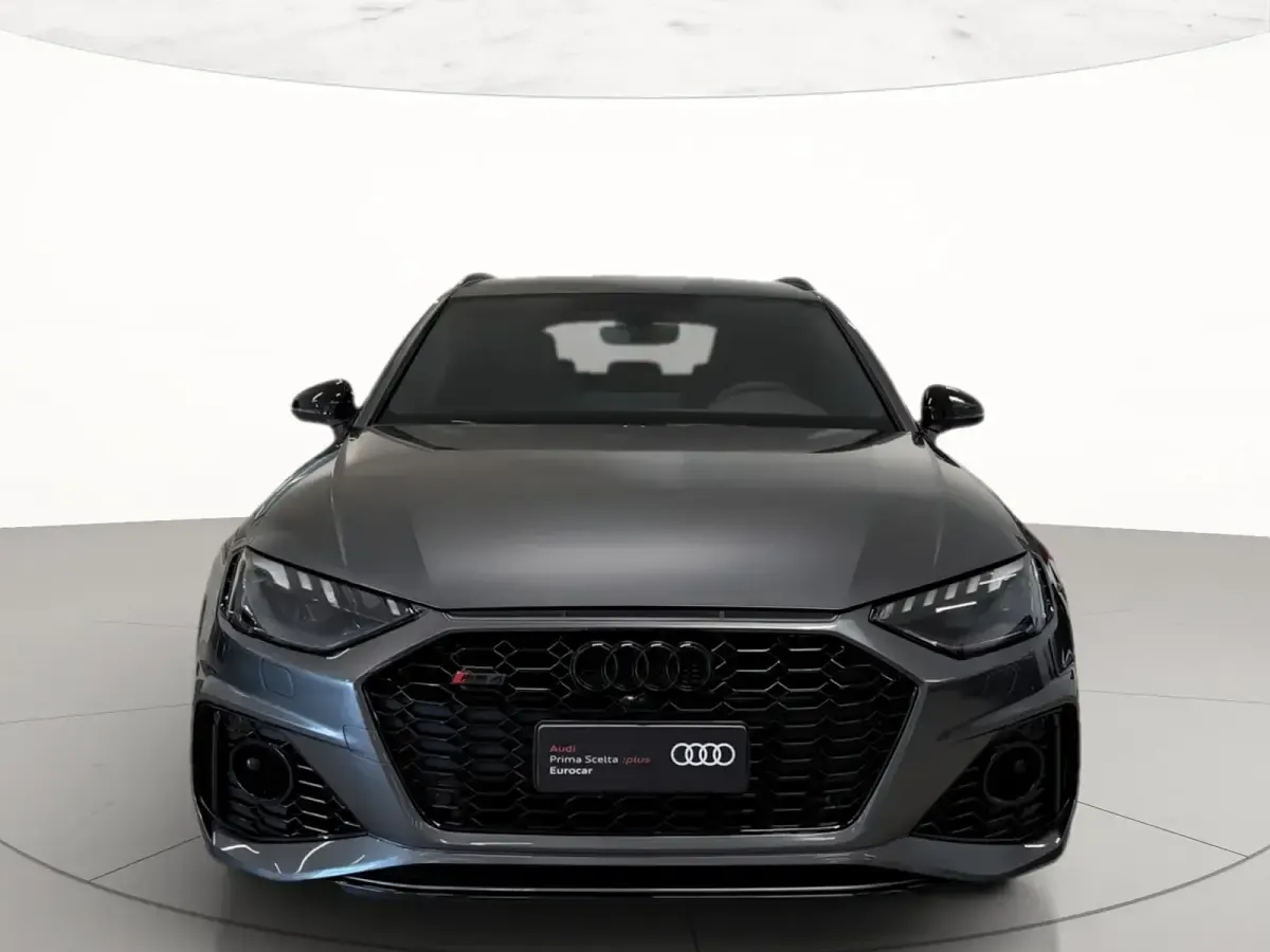 Usata Audi RS4 Comfort 450 CV (330 kW) 2024 Grigio daytona perlato Station wagon