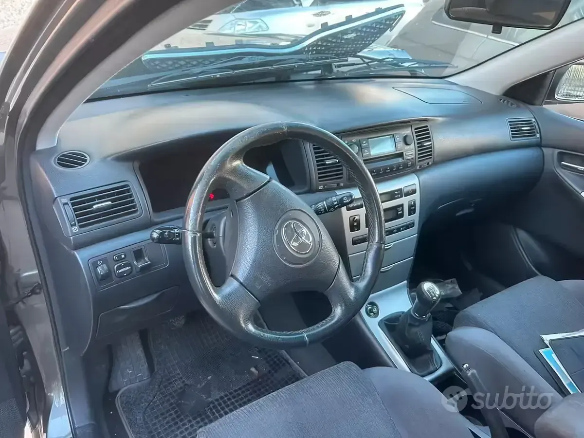 Usata Toyota Corolla 90 CV (66 kW) 2004 Berlina