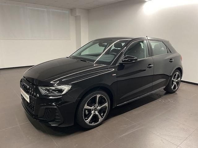Nuova Audi A1 S-Line 116 CV (85 kW) 2025 Nero mythos metallizzato Utilitaria