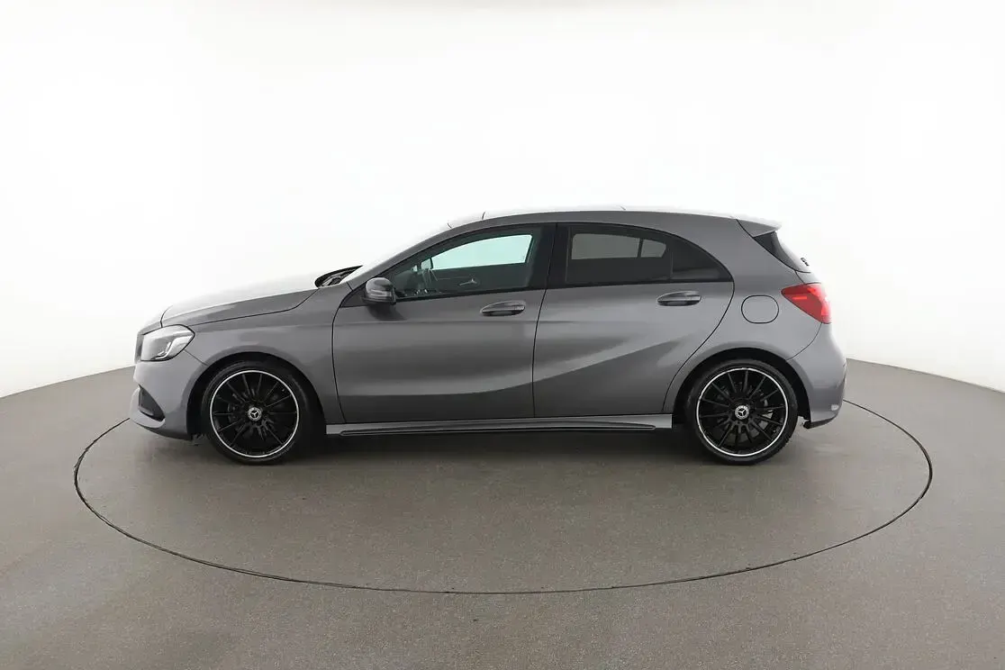 Usata Mercedes A160 Premium 102 CV (75 kW) 2017 Grigio Utilitaria